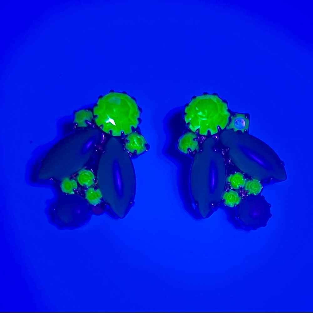 Vintage Green Uranium Glass Clip On Earrings